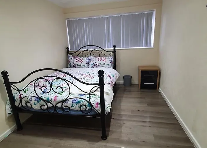5 Bedroom House By Monishortlets